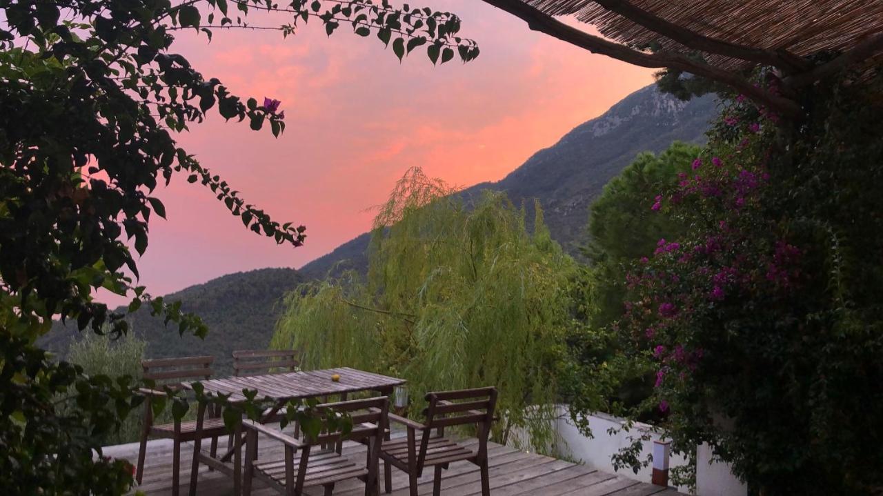 Casa Flora Bed & Breakfast Vietri sul Mare Exterior photo